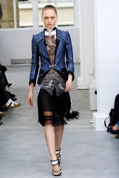 Look 18